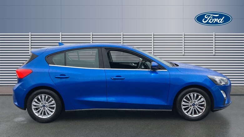 Ford Focus 1.0 EcoBoost 125 Titanium 5dr Auto Petrol Hatchback